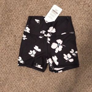NWT Fabletics Lisette High Waist Workout Short